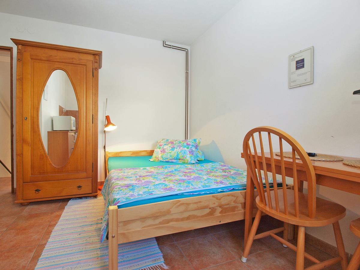Apartments Kada 1571 Pula Bagian luar foto