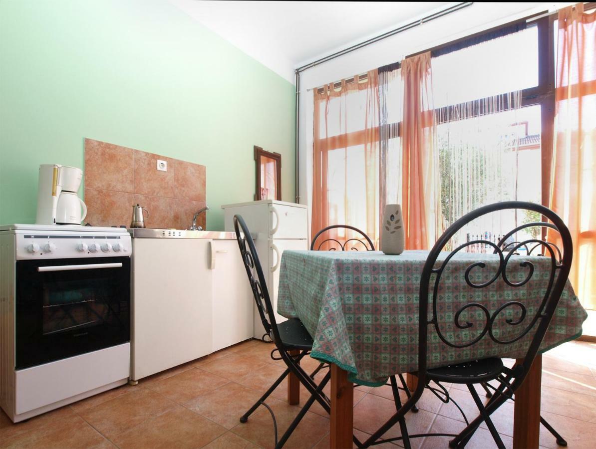Apartments Kada 1571 Pula Bagian luar foto